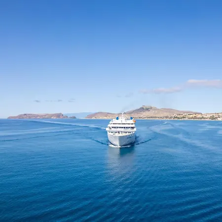 Casa Da Palmeira By An Island