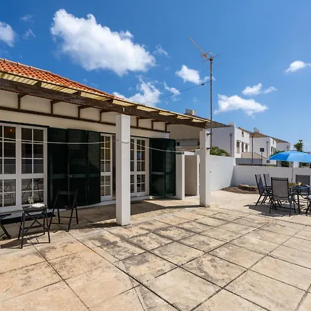 Casa Da Palmeira By An Island